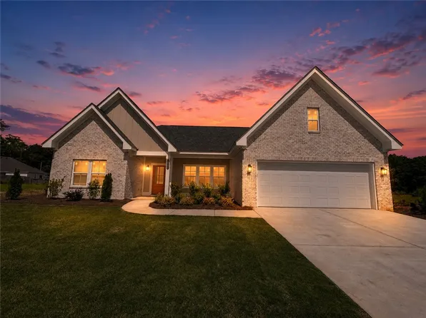 3263 Peppermill Ct, Opelika, AL 36801