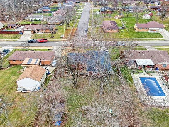 4th image of 5824 Woodville Dr