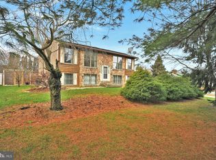 3475 Rothsville Rd, Ephrata, PA 17522