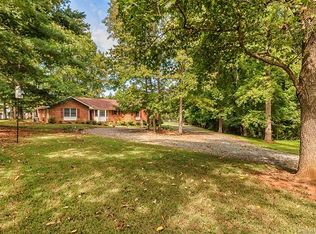 11836 Idlewild Rd, Matthews, NC 28105