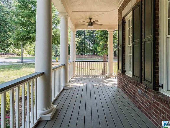 3rd image of 582 Founders Park Dr W