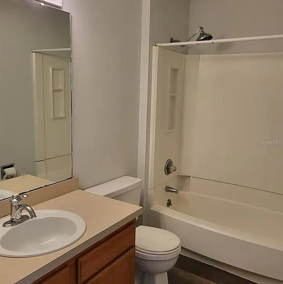 3727 SW 28th Ter #2 — Photo 14