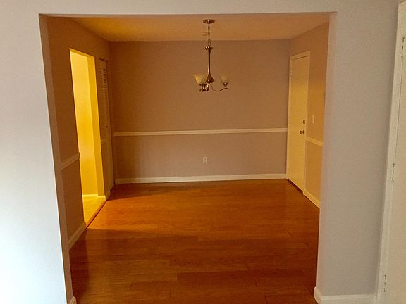 3rd image of 202-4 Birchwood Ct #202