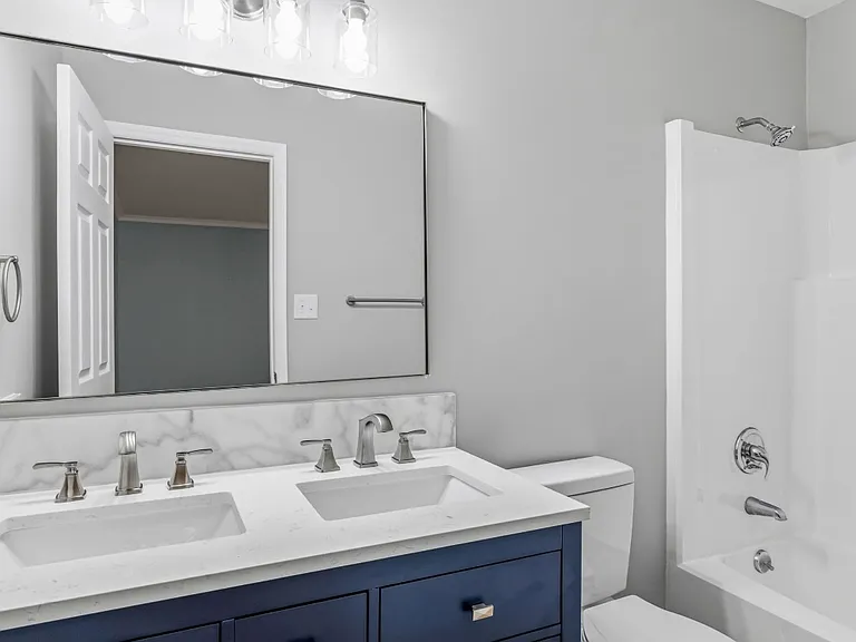 102 Cornwallis Dr — Photo 9