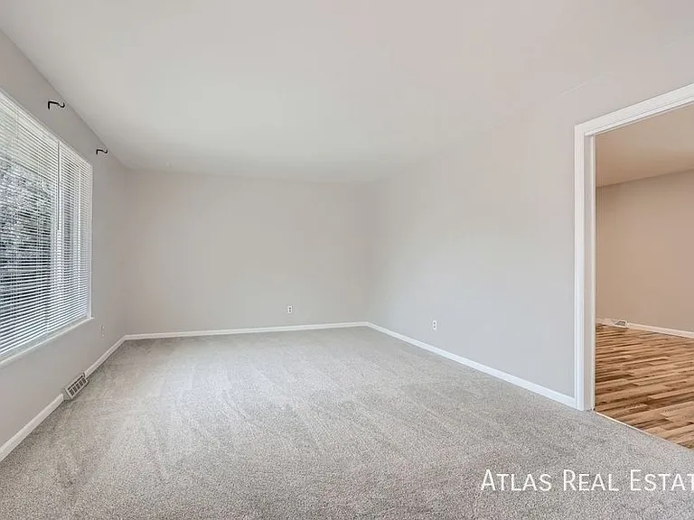 3296 S Geneva St — Photo 9