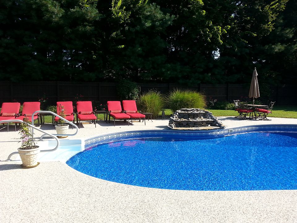 1st image of 316 Stillcreek Dr