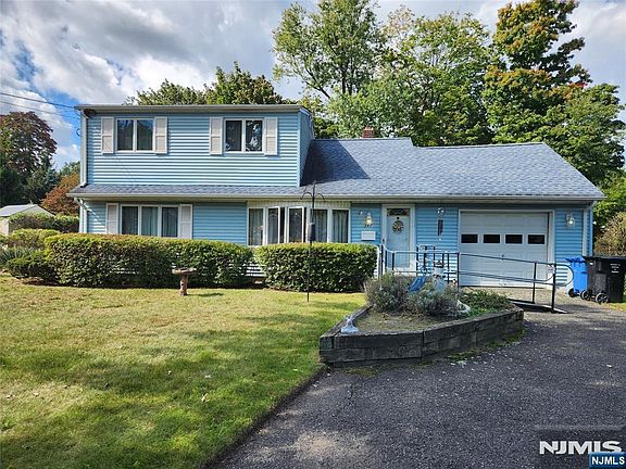 2nd image of 347 Verona Way