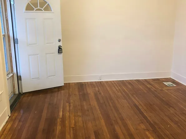 103 E Mulberry St, Albion, MI 49224