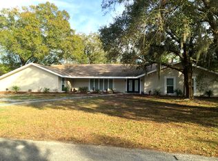 2406 E Ravine Dr, Ruskin, FL 33570