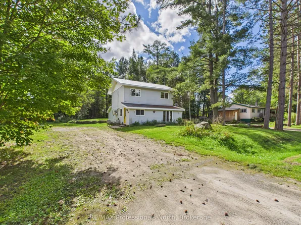 31 Hutcheson Beach Rd E, Huntsville, ON P1H 1N4