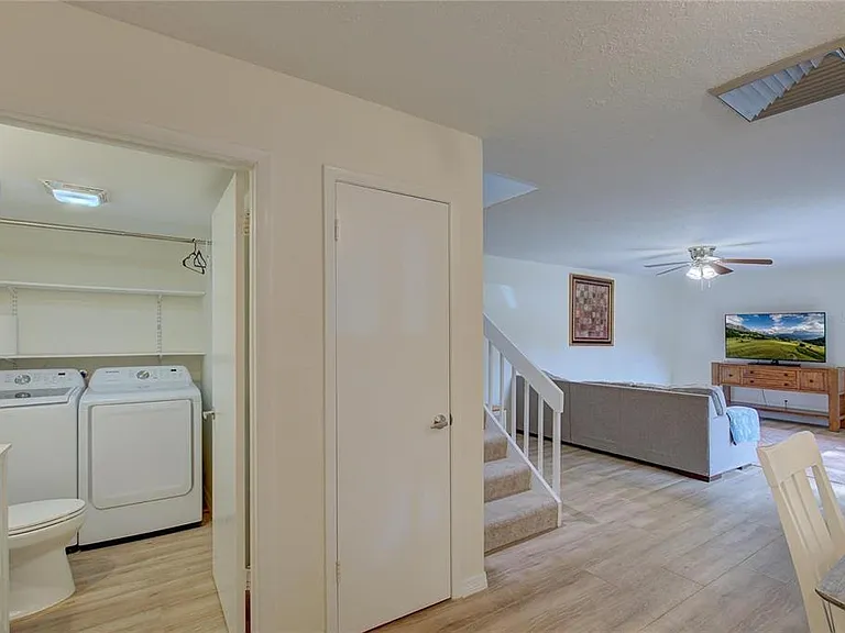 2612 2nd Ct — Photo 6