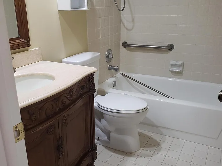 10875 Lake Front Pl — Photo 17