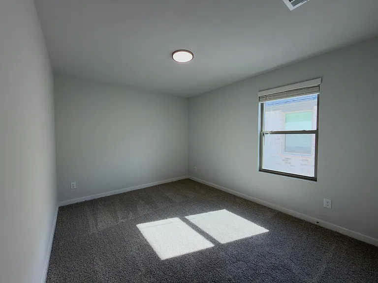 120 Millwood Rd — Photo 36
