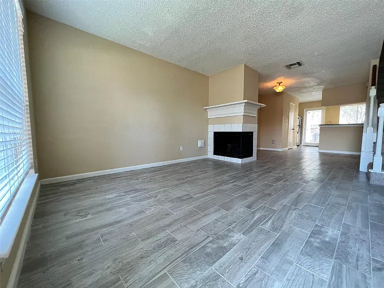 2808 Grants Lake Blvd #304 — Photo 2