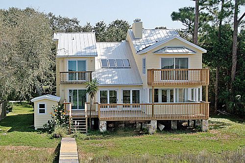 1st image of 332 Amelia Ct