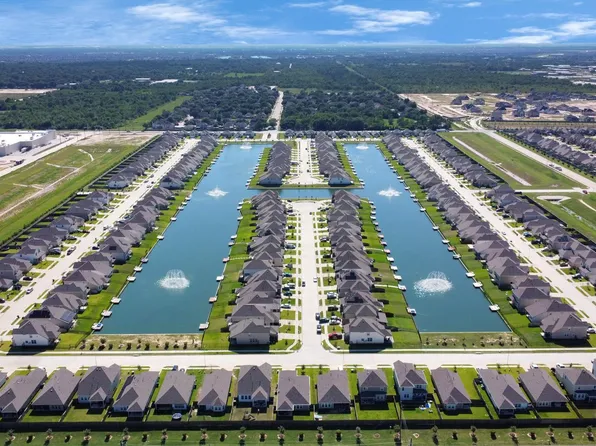 24807 Bastiani Canvas Ln, Katy, TX 77493