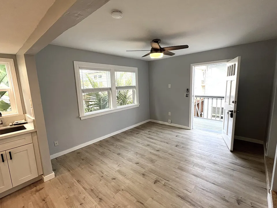 Livingroom and front door