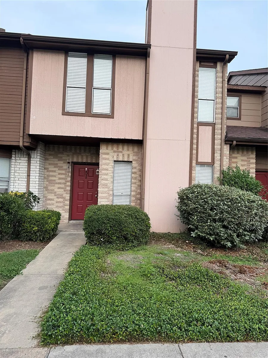 Building Photo - 12400 Brookglade Cir #51