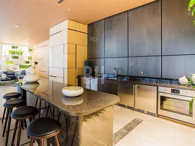 45 SW 9th St #1603 — Photo 22
