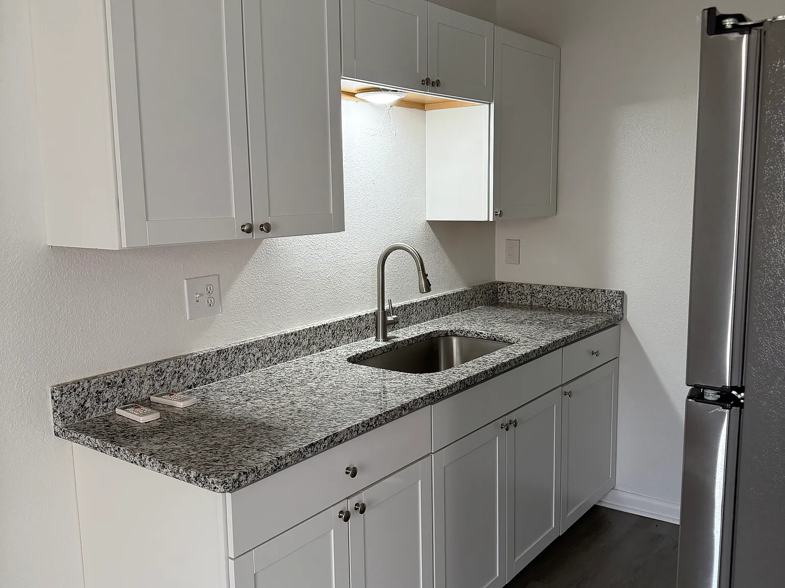 1 bed, 560 sqft, $999 — Photo 4