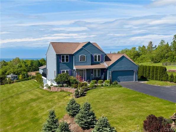 4541 Tucker Rd, Syracuse, NY 13215