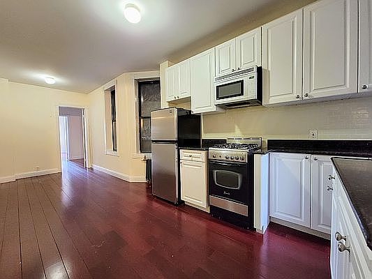1st image of 121 W 104th St #2X