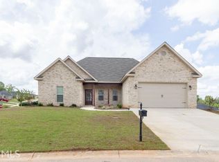 124 Falls Dr, Bonaire, GA 31005