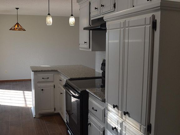 5th image of 3724 Summerwind Ave