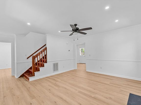 2nd image of 120 Arcaro Dr