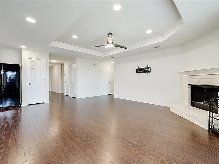 1633 Vernon Dr — Photo 10
