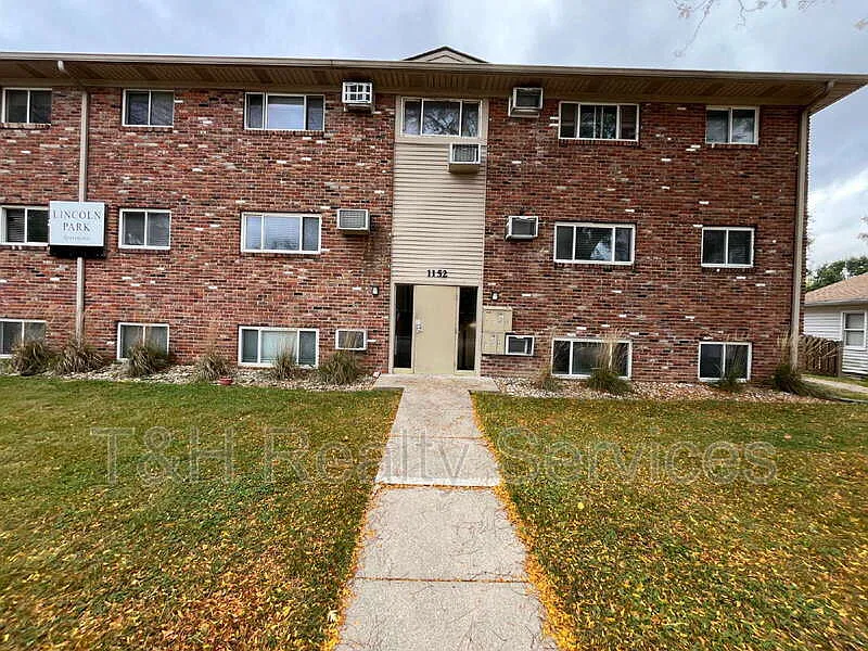 1152 Evans Ave #3