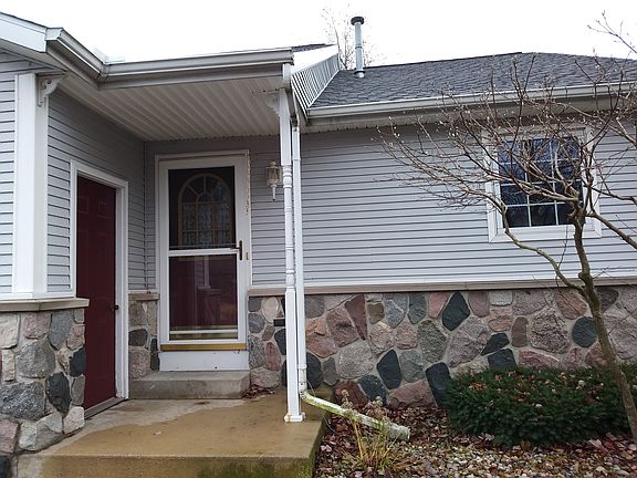 3rd image of 243 Carrington Pl