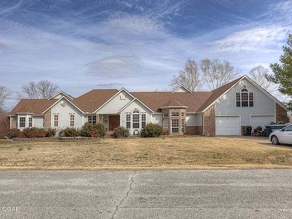 2nd image of 129 Riverview Dr