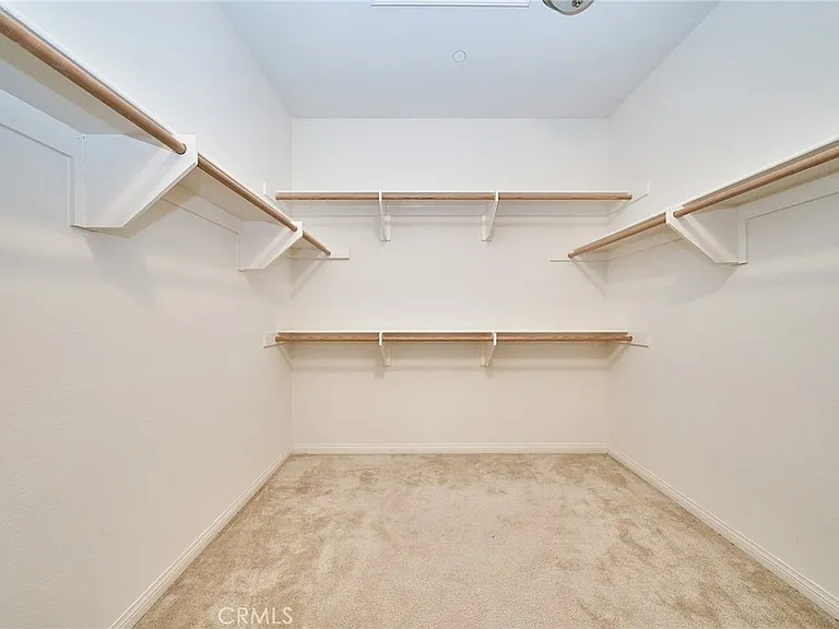 1324 N Macneil Dr — Photo 17