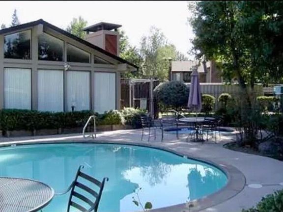 5th image of 5333 Primrose Dr APT 43B