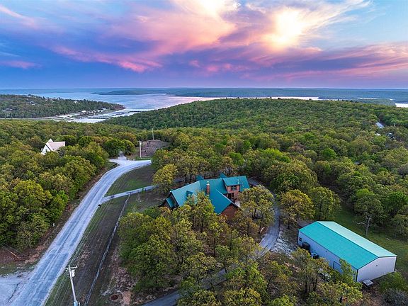 3rd image of 15700 Holt Rd