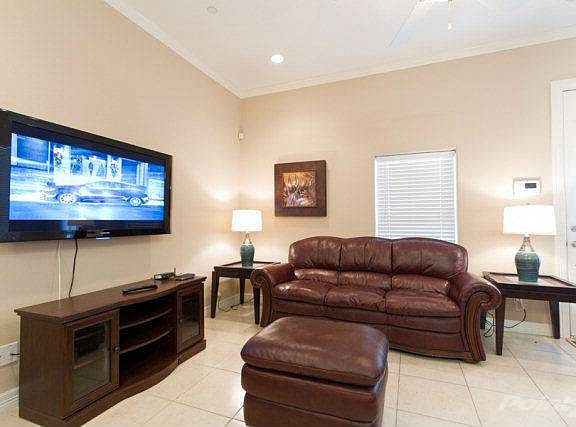 3rd image of 117 E Lantana St #5