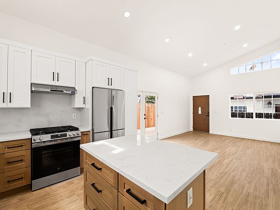5th image of 424 Locust St #D