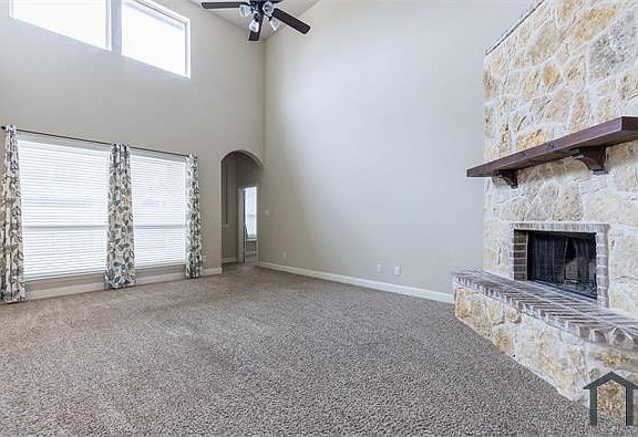3rd image of 3312 Blue Jay Ln