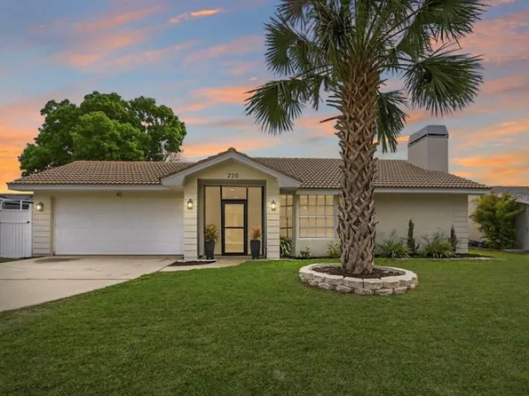 220 19th St, Palm Harbor, FL 34683