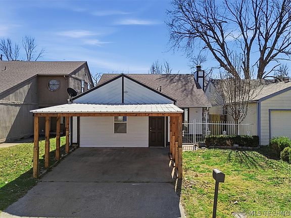 2nd image of 1526 E 67th Ct