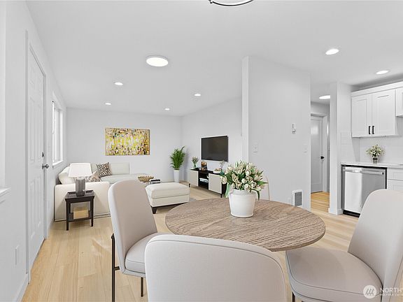 5th image of 10405 13th Avenue Ct S