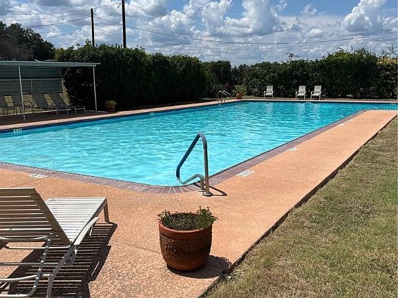 4th image of 1124 Scenic Dr