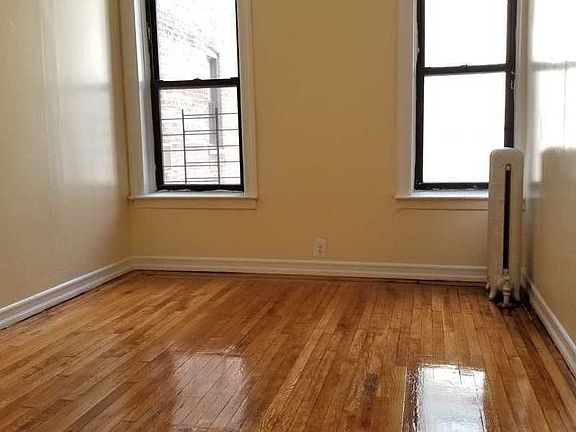 4th image of 2725 Morris Ave APT 4D