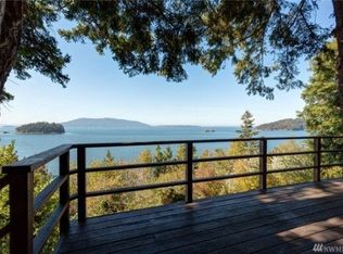 1083 Chuckanut Dr, Bellingham, WA 98229