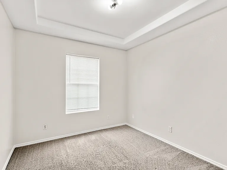 4416 Thunderbird Ave — Photo 11