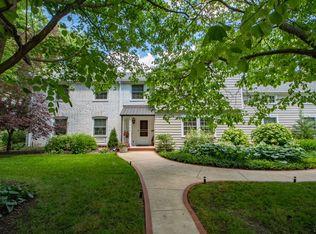 1443 Ridgedale Rd, South Bend, IN 46614