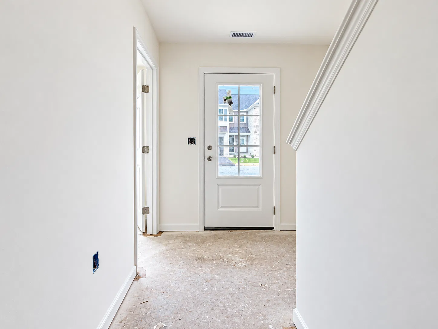 3 bed, 2.5 bath, 1996 sqft, $2,595 — Photo 4