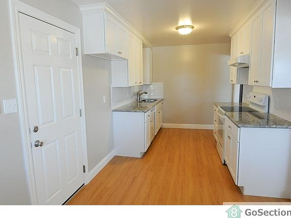3rd image of 458 La Baree Dr