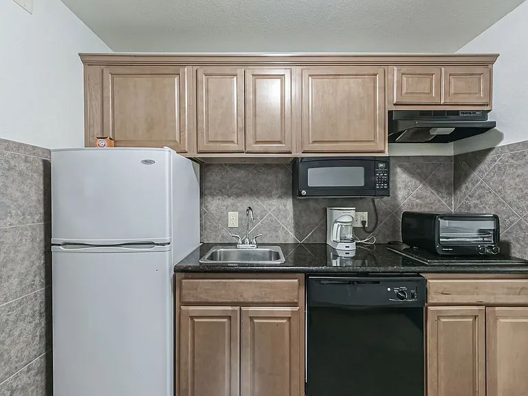 1025 Swanson St — Photo 85